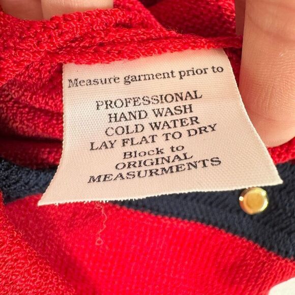 St. John Cardigan Sweater Womens 8 Red Blue Gold Buttons Old Money Preppy Santan - Picture 5 of 7